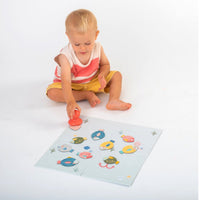 Mi Primer Juego de Pesca Magnética Taf Toys - nino usando el producto